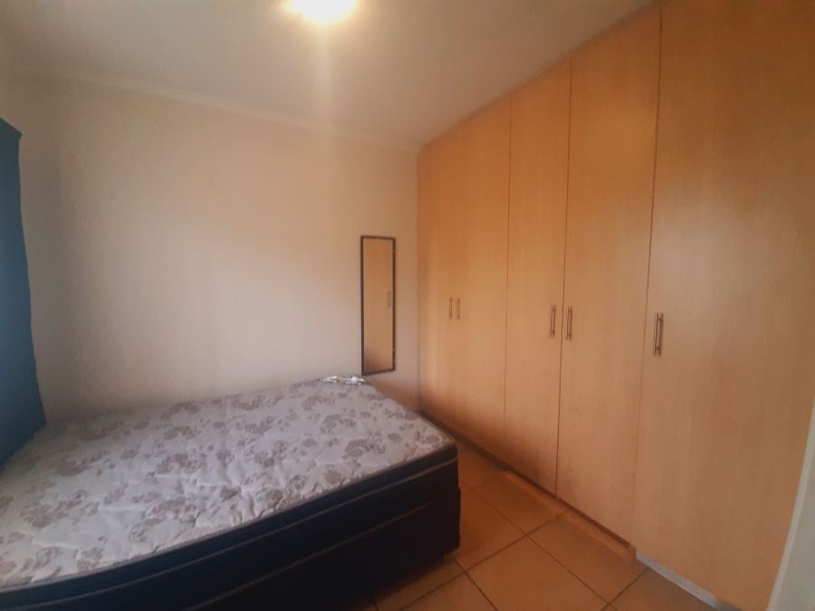 To Let 1 Bedroom Property for Rent in Bult North North West